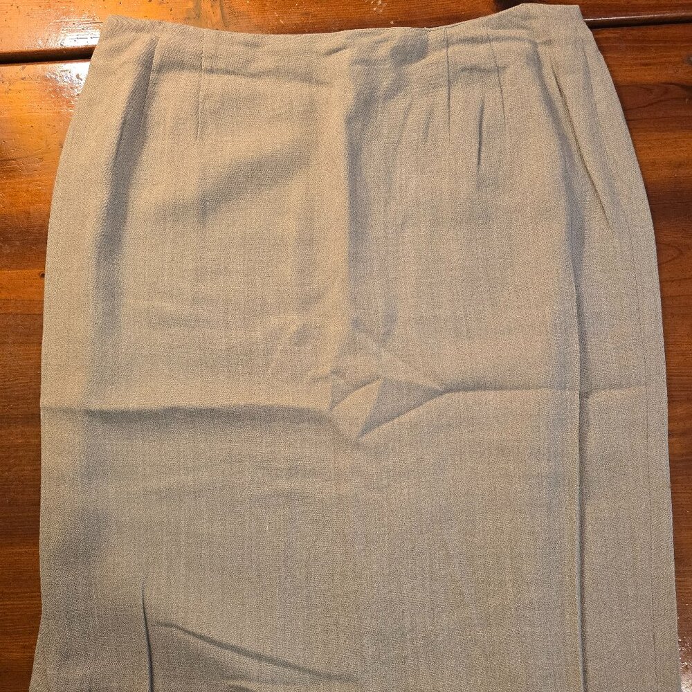 Skirt Sage Green Rayon Lined Back Zip Liz Clairborne Collection size 12 1990s